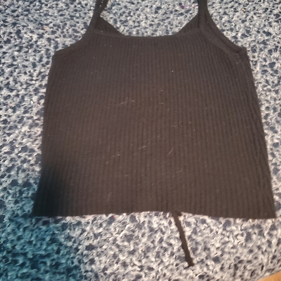 Black tank top - Picture 2 of 2